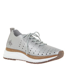 Load image into Gallery viewer, OTBT - ALSTEAD in SILVER Sneakers