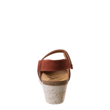 Load image into Gallery viewer, OTBT - PROG in RUST Wedge Clogs