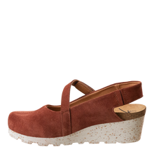 Load image into Gallery viewer, OTBT - PROG in RUST Wedge Clogs