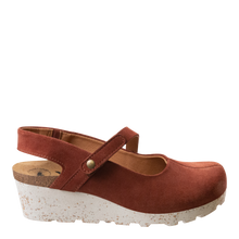 Load image into Gallery viewer, OTBT - PROG in RUST Wedge Clogs